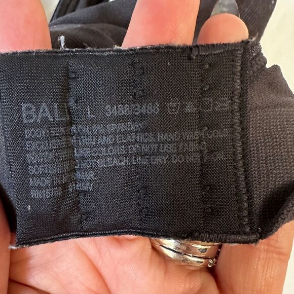 Bali bra Large black 3 hook and eye closure in the back full coverage - Picture 4 of 6